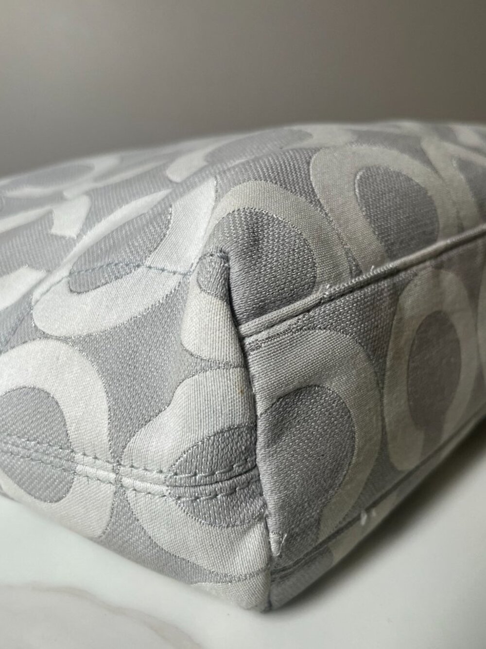 Coach Audrey Op Art Signature Tote 17035 Gray White Jacquard Patent Leather Bag - Picture 8 of 15